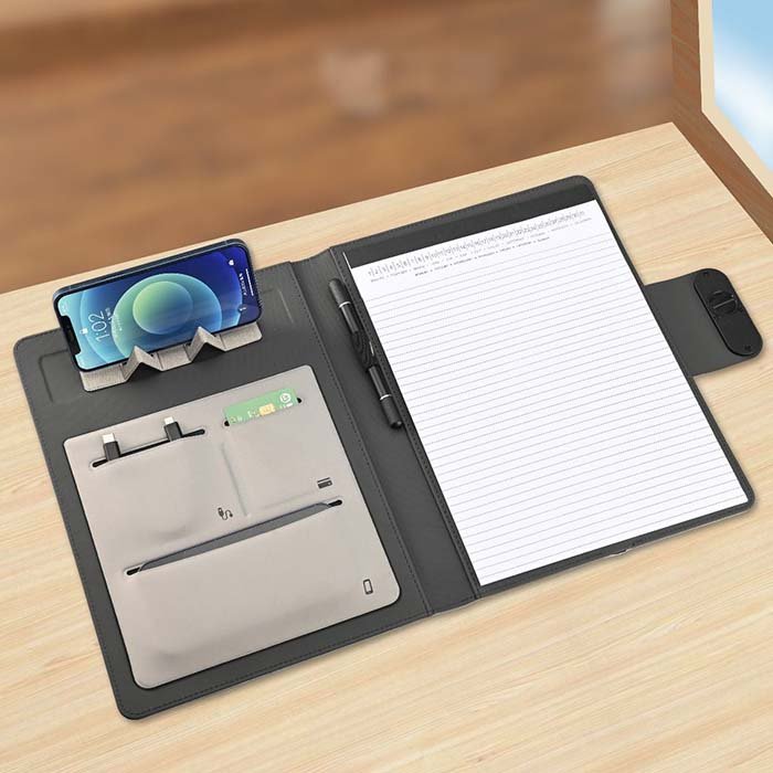 Privy VIP A4 Folder with power bank. Light Up logo (2)