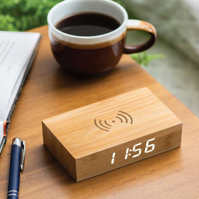 Barry Recycled clock with 5W wireless charging pad (1)