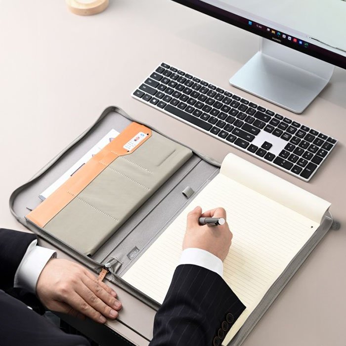 Lila RPET A4 portfolio organizer. (16)