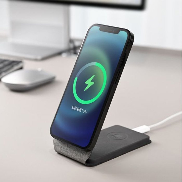 Schnell 3-in-1 Recycled 15W fast wireless magsafe charger. (12)