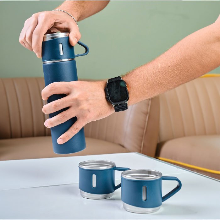 Kocher Steel drinkware gift set. Flask with 2 extra cups. (2)