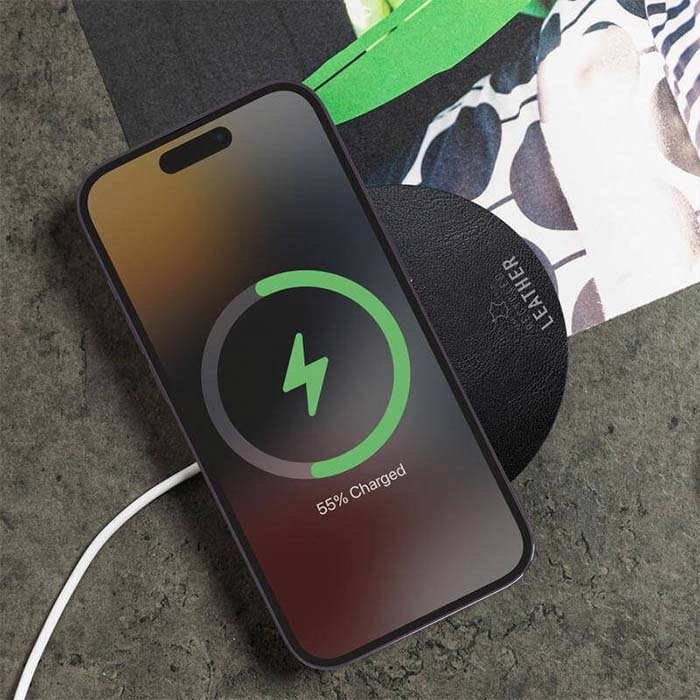 Telakka Rcycled certified. 15w wireless charger in leather. (3)